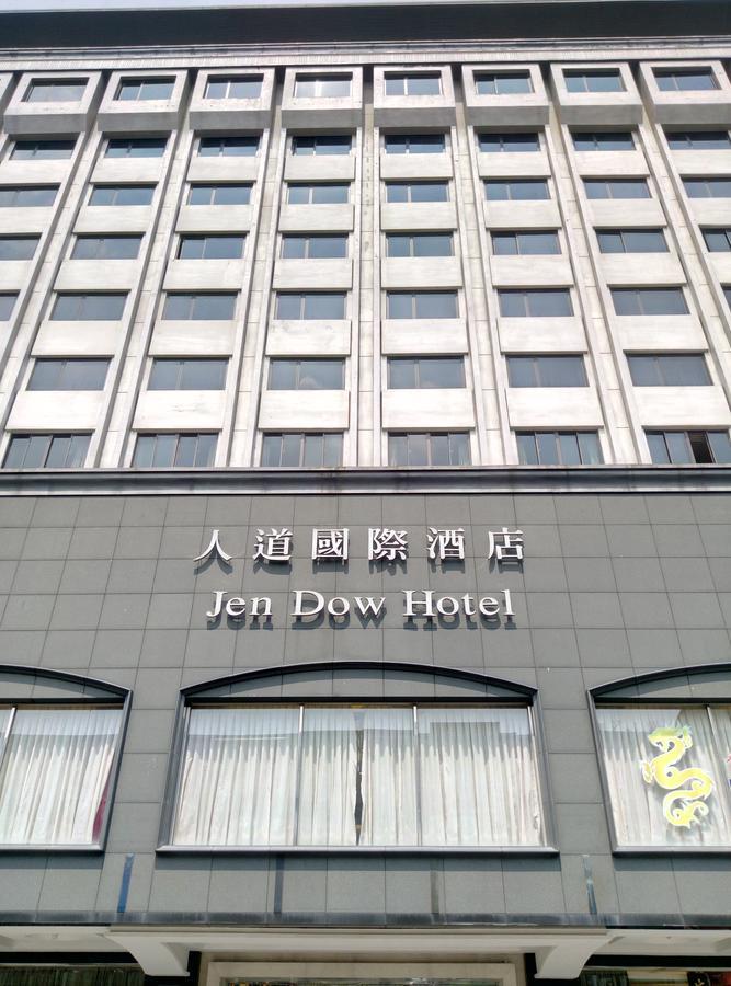 Jen Dow International Hotel Kaohsiung Bagian luar foto